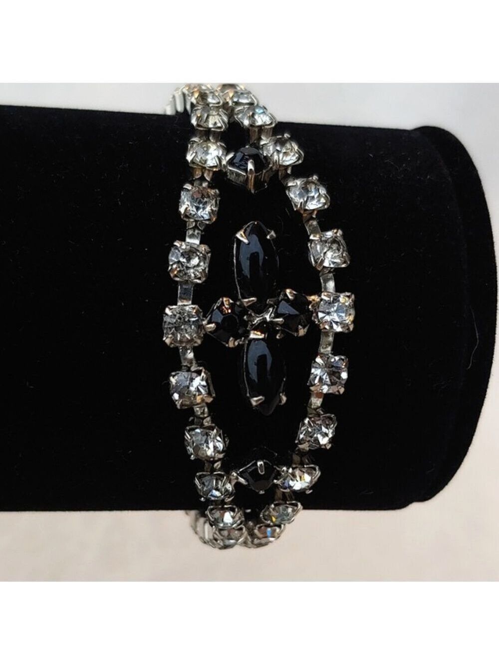Stylish Formal Wear Rhinestone Women's Bracelet in Black Silver, 7 Inches